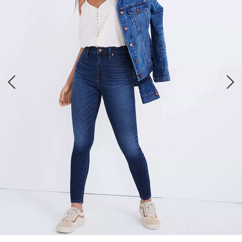 Petite Curvy High-Rise Skinny Jeans in Danny Wash: TENCEL™ Denim Edition 27p EUC